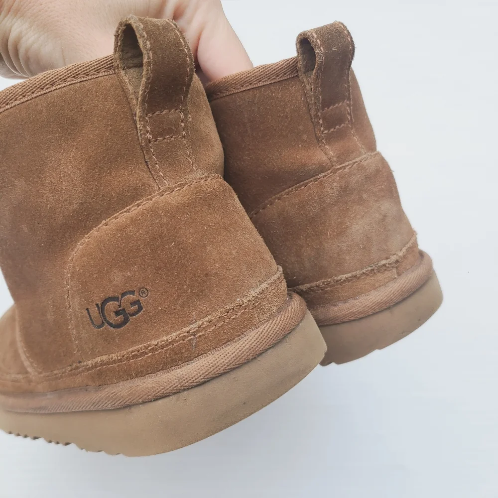 UGG Neumal kids chestnut fur lined chukka boots